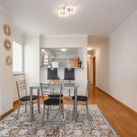 Apartment Sunflower By Homie *