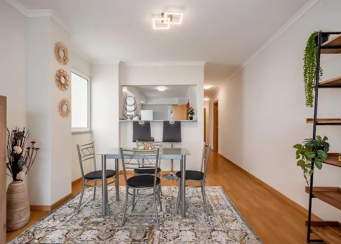 Apartment Sunflower By Homie *